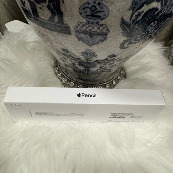 Apple Pencil (2nd Generation): Pixel-Perfect Precision Note-Taking,
Drawing - Picture 2 of 9